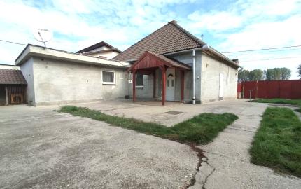 Rodinný dom vo Veľkom Mederi, pozemok 822 m2