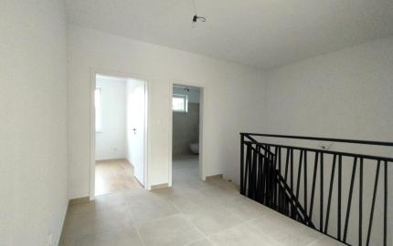 Rodinné domy v radovej zástavbe Okoličná na Ostrove