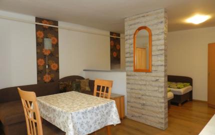 Rodinný penzión s obchodným priestorom Veľký Meder