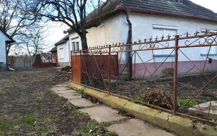 Rodinný dom Trstice, pozemok 1192 m2