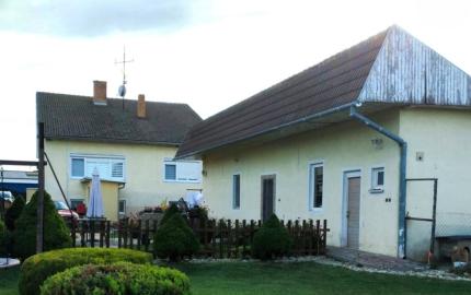 Dvojgeneračný rodinný dom Vojtechovce, pozemok 1813 m2