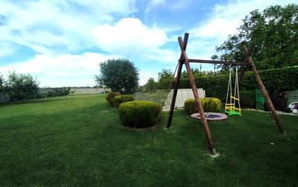 Dvojgeneračný rodinný dom Vojtechovce, pozemok 1813 m2