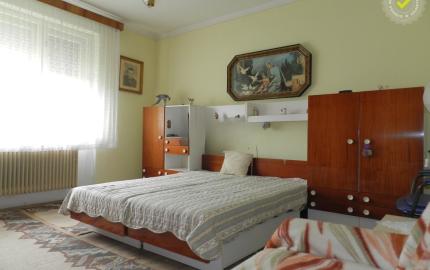 Rodinný dom Čenkovce, krásny pozemok 1109 m2, garáž