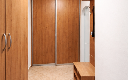 Predaj 2-garsónky Bratislava-Petržalka,  Mánesovo námestie