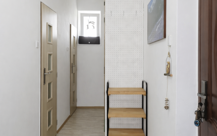 Predaj 3 izbového bytu, Veľké Dvorníky-Búšlak, so záhradkou