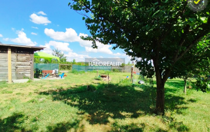 Predaj 3 izbového bytu, Veľké Dvorníky-Búšlak, so záhradkou