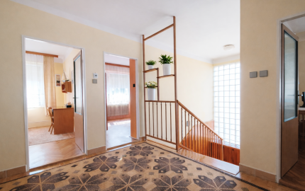 Predaj 5-izbového rodinného domu Topoľníky, pozemok 600m2