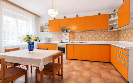 Predaj 5-izbového rodinného domu Topoľníky, pozemok 600m2