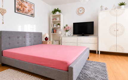 Priestranný 3 izbový byt 81 m2, šatník + špajza + DOHODA