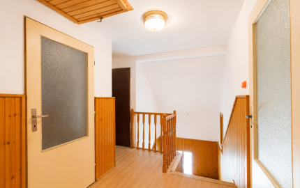 Predaj 5-izbového rodinného domu, pozemok 1786 m2