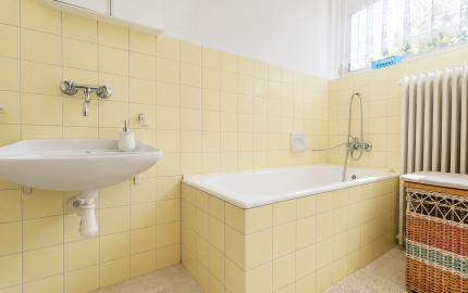 Dvojgeneračný 5 izbový rodinný dom, pozemok 1090 m2