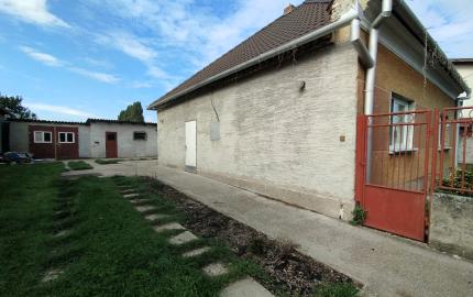 Rodinný dom vo Veľkom Mederi, pozemok 822 m2