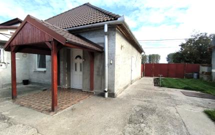 Rodinný dom vo Veľkom Mederi, pozemok 822 m2