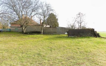 Rodinný dom Etreho Kračany, pozemok 1373 m2