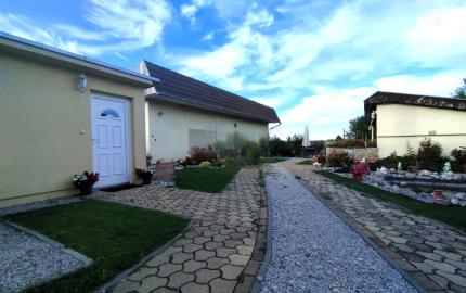 Dvojgeneračný rodinný dom Vojtechovce, pozemok 1813 m2