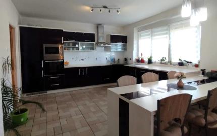 Dvojgeneračný rodinný dom Vojtechovce, pozemok 1813 m2