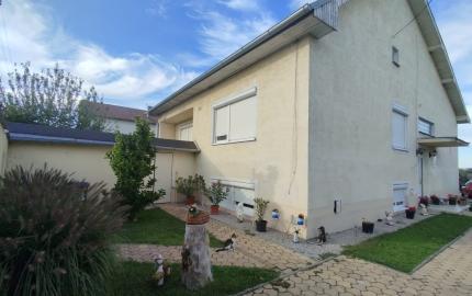 Dvojgeneračný rodinný dom Vojtechovce, pozemok 1813 m2