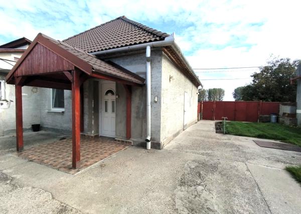 Rodinný dom vo Veľkom Mederi, pozemok 822 m2