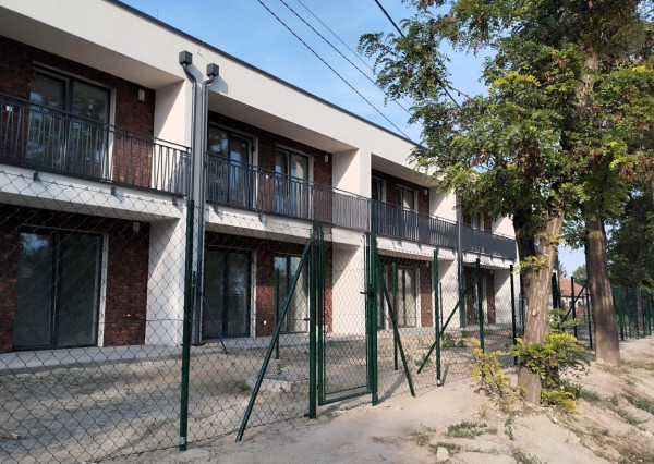 Rodinné domy v radovej zástavbe Okoličná na Ostrove