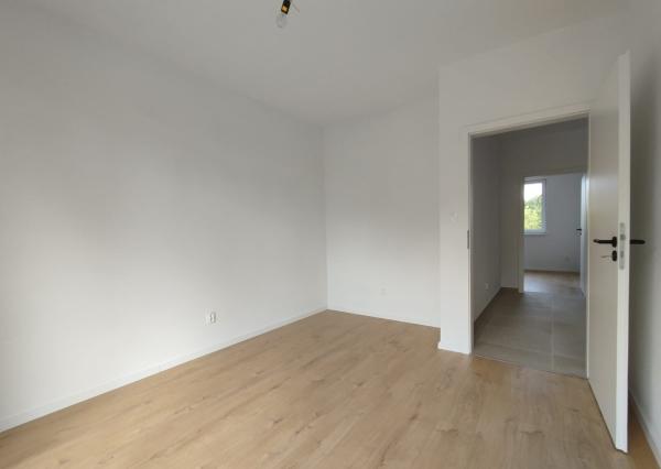 Rodinné domy v radovej zástavbe Okoličná na Ostrove