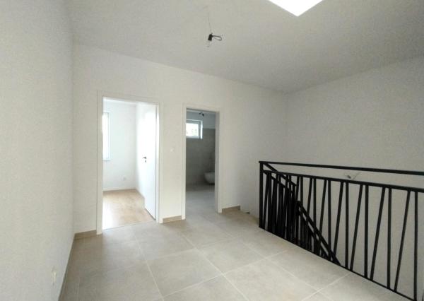 Rodinné domy v radovej zástavbe Okoličná na Ostrove