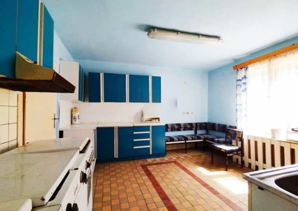 Rodinný dom v Topoľníkoch, pozemok 1028 m2