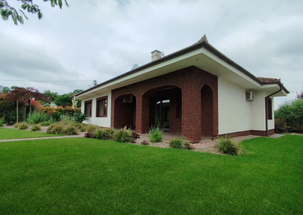 Rodinný dom Lesné Kračany, pozemok 803 m2