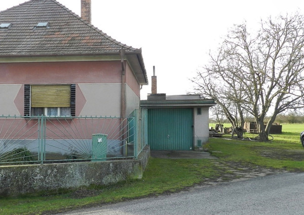 Rodinný dom Etreho Kračany, pozemok 1373 m2