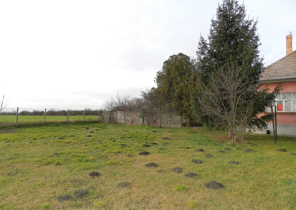 Rodinný dom Etreho Kračany, pozemok 1373 m2