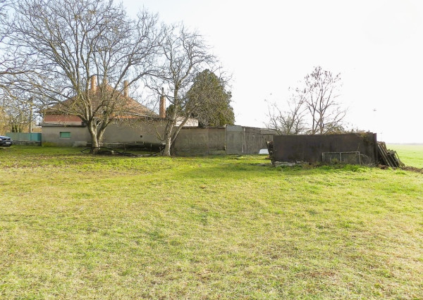 Rodinný dom Etreho Kračany, pozemok 1373 m2