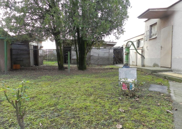 Rodinný dom Etreho Kračany, pozemok 1373 m2