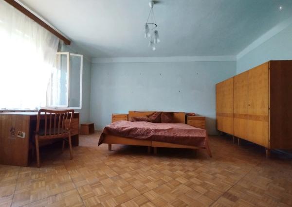 Rodinný dom Topoľníky, pozemok 1028 m2