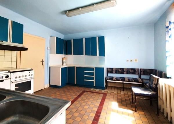 Rodinný dom Topoľníky, pozemok 1028 m2