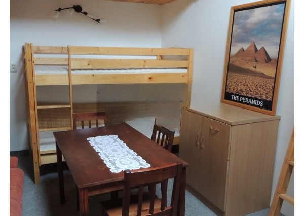 Rodinný dom Trstice, pozemok 680 m2, vhodný ako chalupa