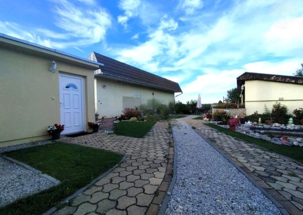 Dvojgeneračný rodinný dom Vojtechovce, pozemok 1813 m2