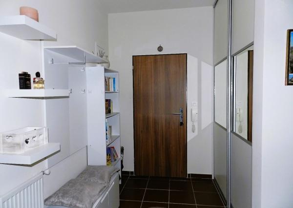 Trojizbový byt Záhradnícka + parkovacie miesto, výťah