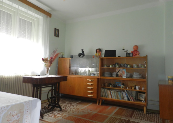 Rodinný dom Čenkovce, krásny pozemok 1109 m2, garáž