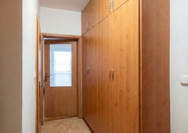 Predaj 2-garsónky Bratislava-Petržalka,  Mánesovo námestie