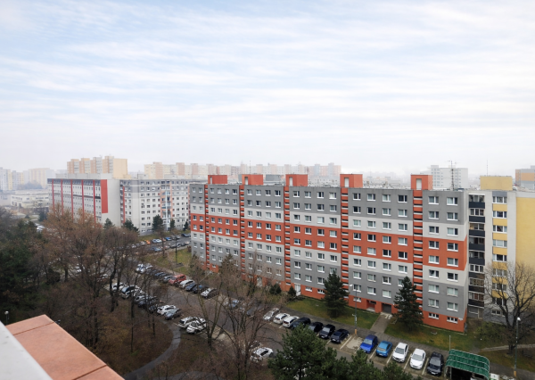 Predaj 2-garsónky Bratislava-Petržalka,  Mánesovo námestie