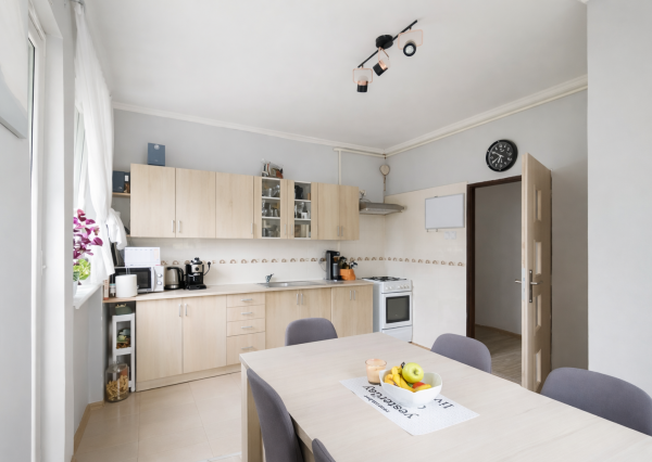 Predaj 3 izbového bytu, Veľké Dvorníky-Búšlak, so záhradkou