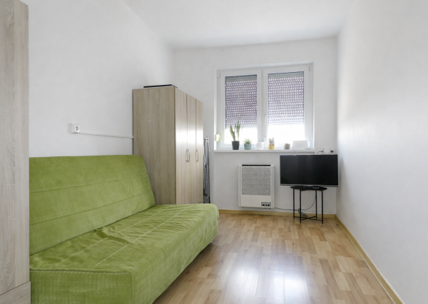 Predaj 3 izbového bytu, Veľké Dvorníky-Búšlak, so záhradkou