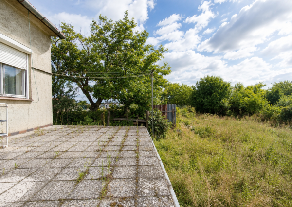 Predaj 5-izbového rodinného domu, pozemok 1786 m2