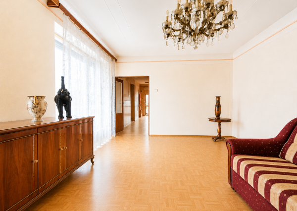 Predaj 5-izbového rodinného domu, pozemok 1786 m2