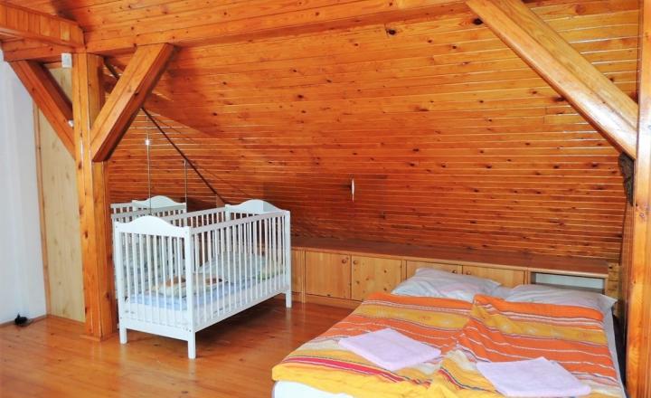 Rodinný dom Trstice, pozemok 680 m2, vhodný ako chalupa - fotografia 2