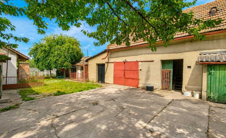 Dvojgeneračný 5 izbový rodinný dom, pozemok 1090 m2 - fotografia 18