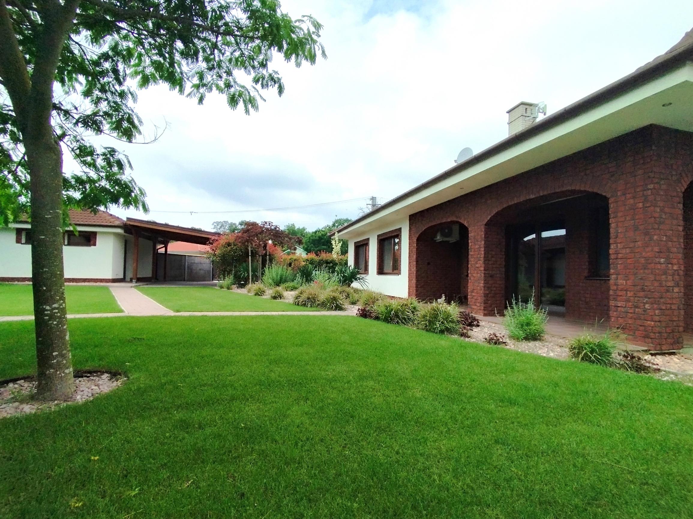 Rodinný dom Lesné Kračany, pozemok 803 m2