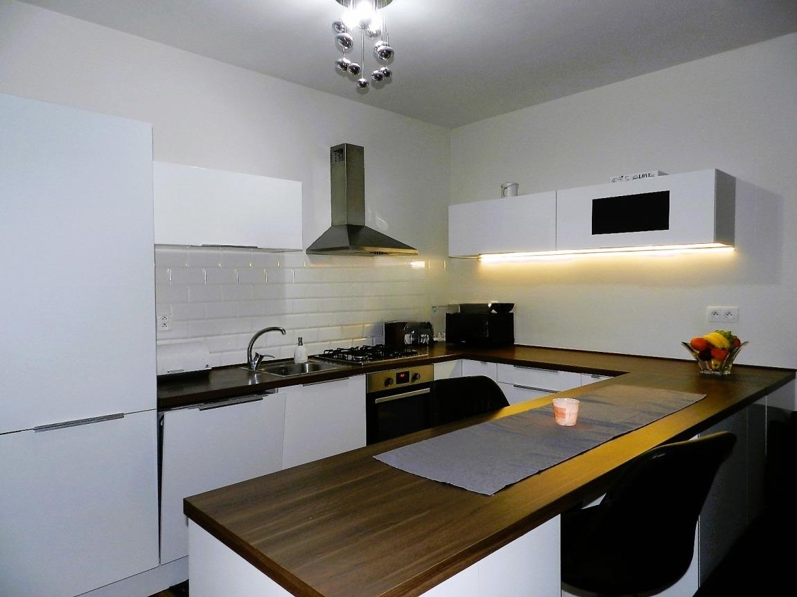 Trojizbový byt Záhradnícka + parkovacie miesto, výťah